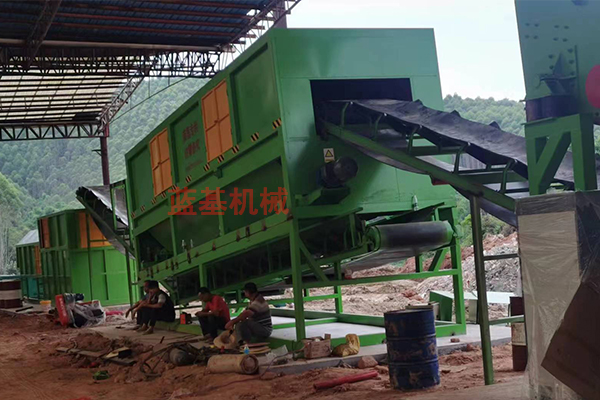 建筑垃圾處理設(shè)備，四川樂山客戶建筑垃圾破碎篩分生產(chǎn)線
